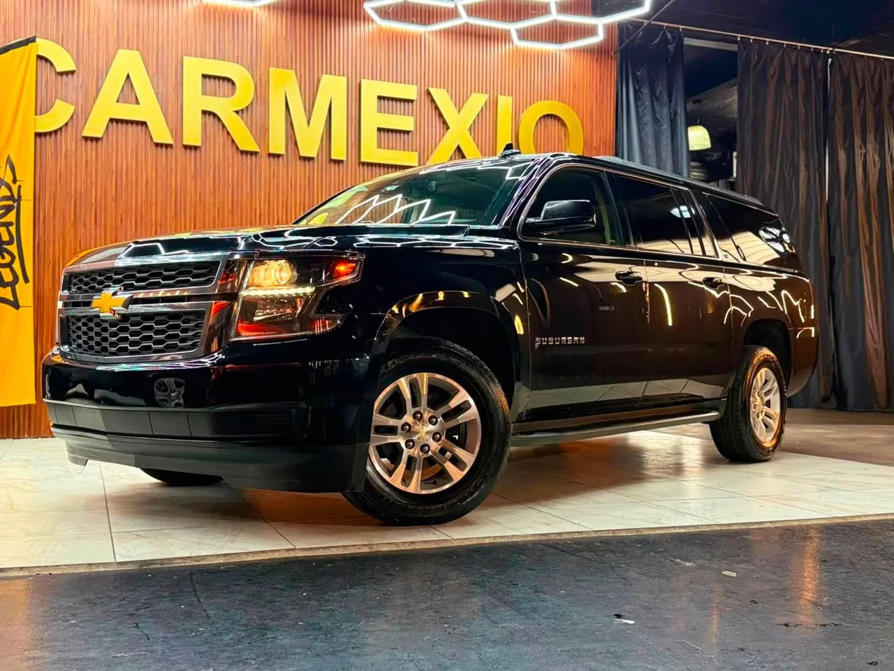 2017 Chevrolet Suburban 1500 LT - vista frontal