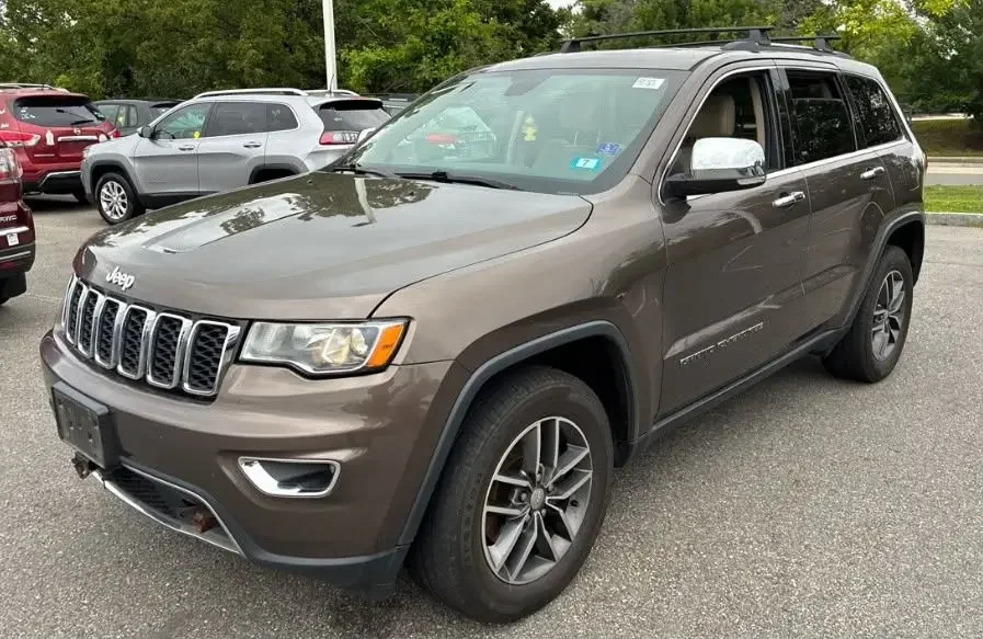 2017 Jeep Grand Cherokee Limited - vista frontal